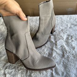 Woman’s Boot