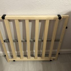 Expandable Safety Gate 