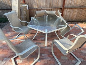 Outdoor table
