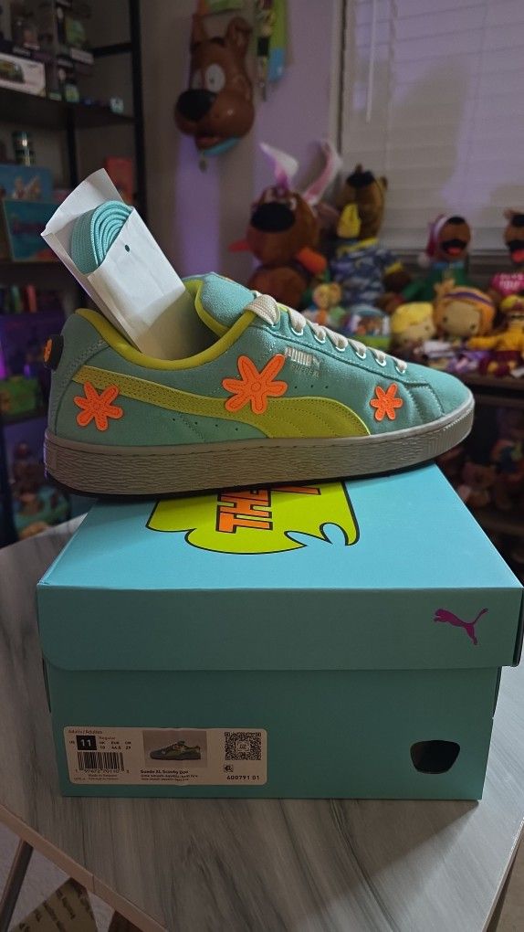 Puma x Scooby-Doo Mystery Machine Suede Shoes