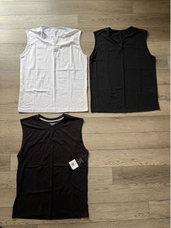 NEW-Men’s Sleeveless Muscle Shirts Large