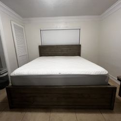 Modern Wood Bedroom Set — King