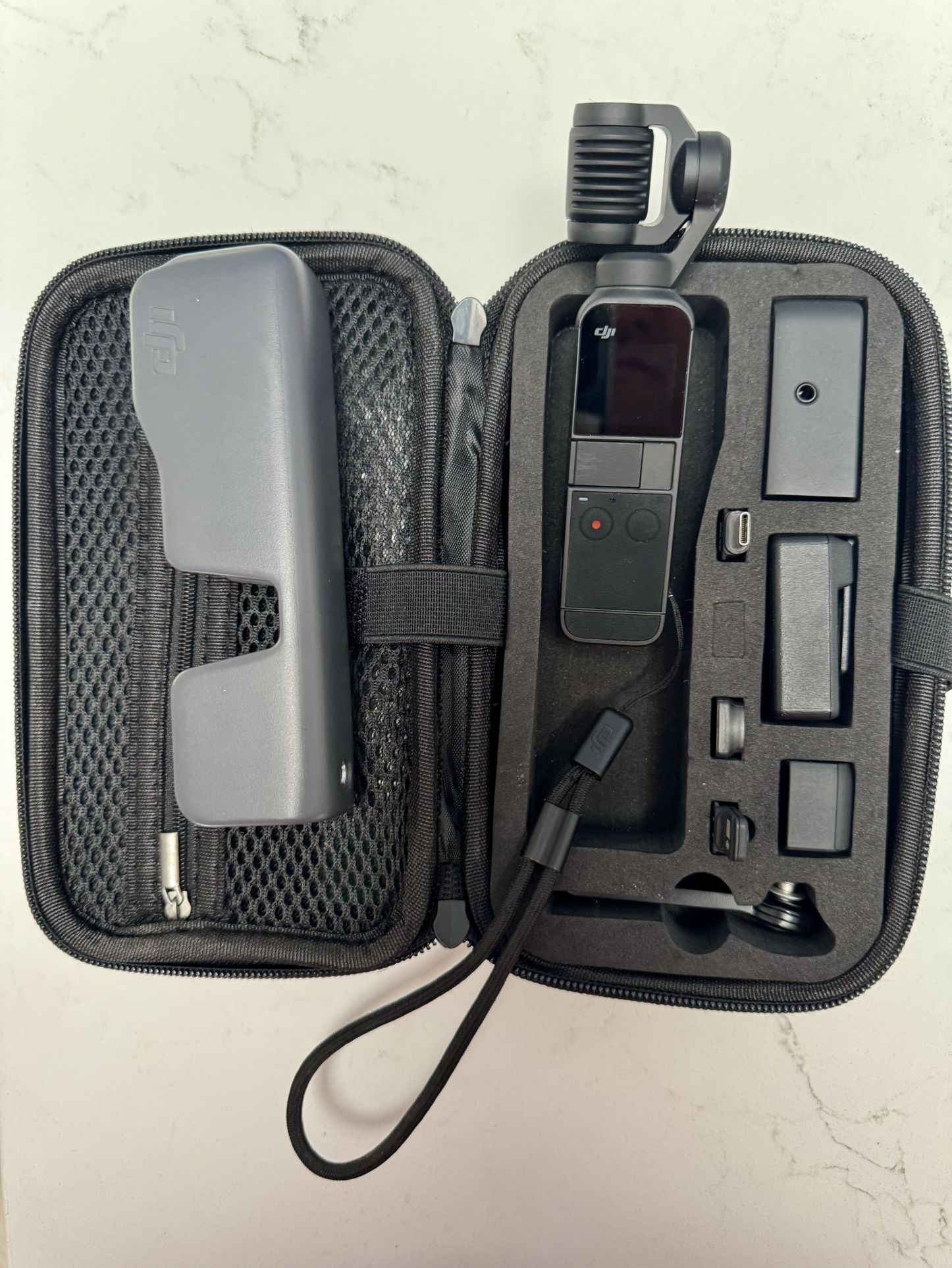 DJI Osmo pocket 2 Creator Combo W/ Handle