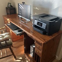 Oak Computer Desk w/Hutch