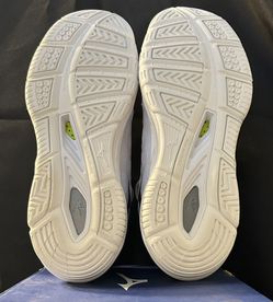 Mizuno Girls Volleyball Shoes