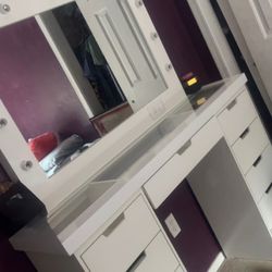 Makeup Vanity 