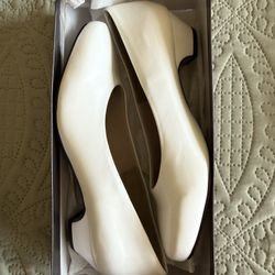New Women’s White Low Heel Pumps