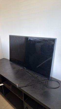Samsung Flat Screen LED TV