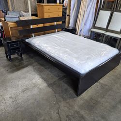 Full Bed And Mattress