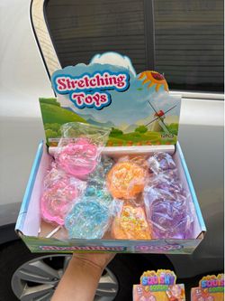 Paw squishy toy