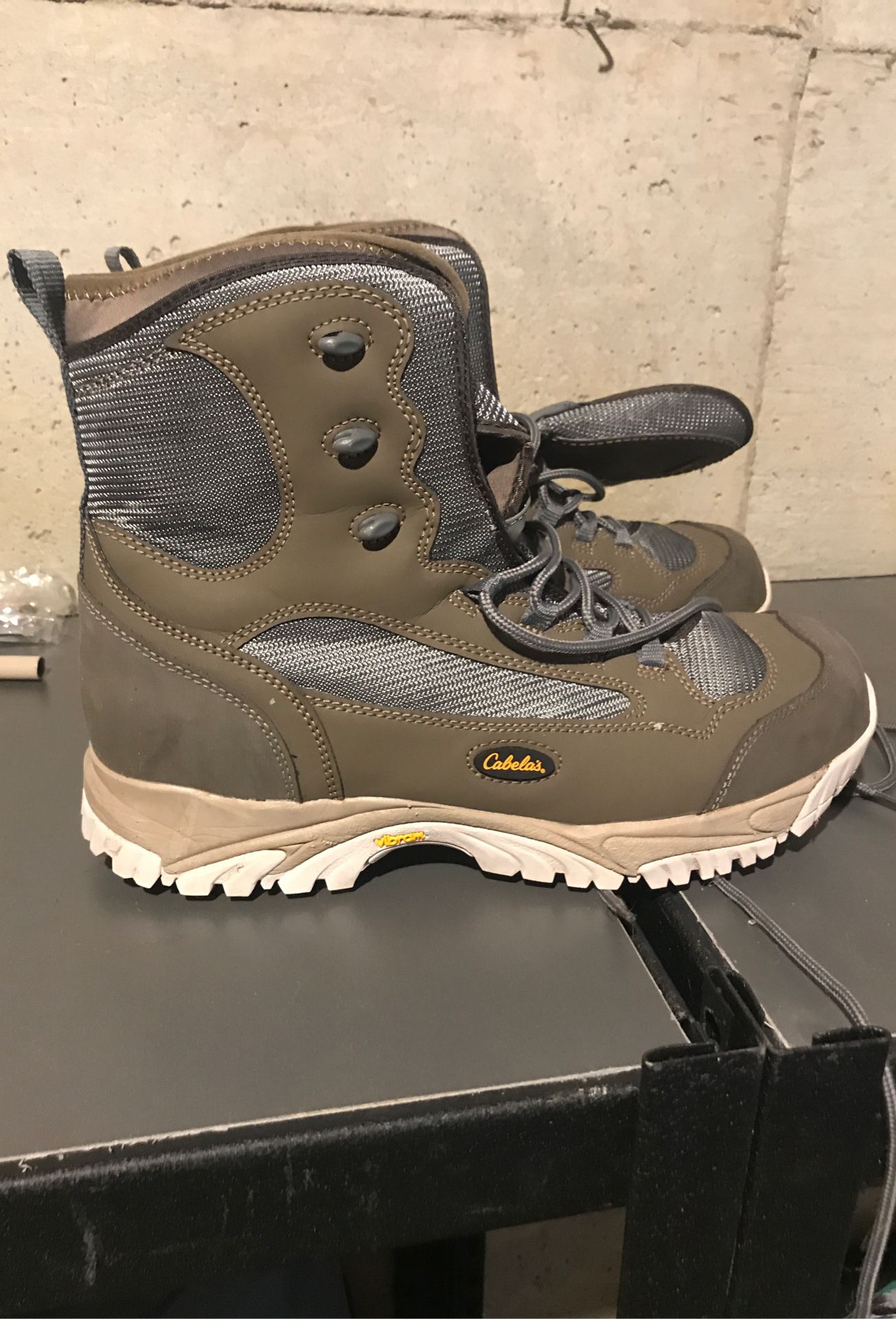 Cabelas wading boots -14