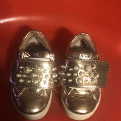 Michael KORS MK Gold& Pearls Girls Shoes Size 6C