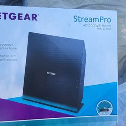 AC1200 WIFI Router Netgear,Orig Box,ReadyShare Printer&Drive,USB