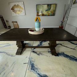 Beautiful Farmhouse/rustic Dining Table In Excellent Condition 85”