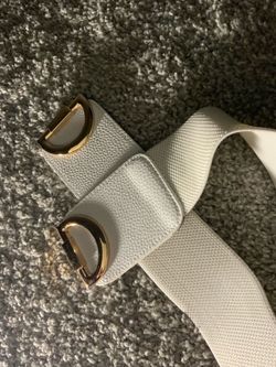 White Leather stretchy waist belt with Gold-Tone Clasp. Women. Girls