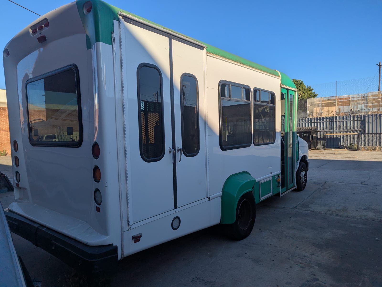 2019 Ford E-350