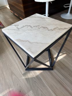End table