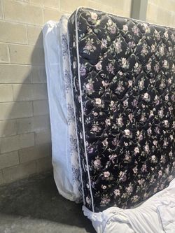 Full Size mattress and boxspring