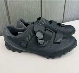 Shimano ME3 Mountain Bike Shoes EU 42 / US Men's 8.3 — Excellent
