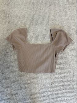 H&M Large Short sleeve top $3