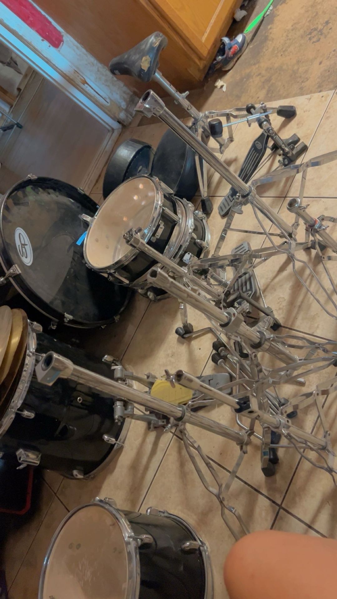 Drums Stand And Accessories