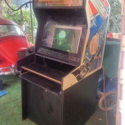VINTAGE "QUASICADE 2" ARCADE CABINET WHIT TV SHARP GOOD FOR GAMERS PROYECT 