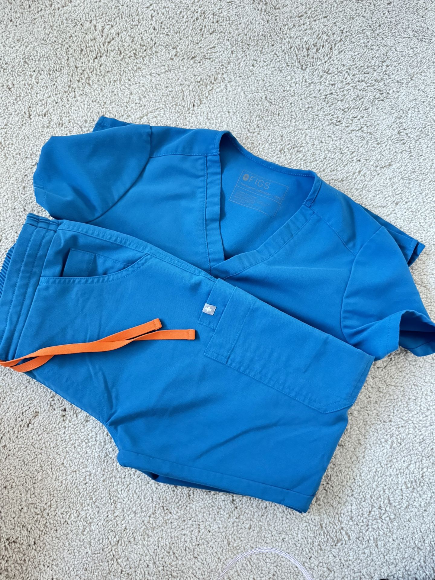 XXS Yola petite scrub pants  XXS Catrina one pocket top Color: alps blue 
