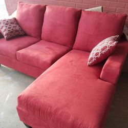 Brand New! 2pc Sofa- Chaise /  Take It home With $39down/ Hablamos Español Y Financiamos🙋🏻‍♂️