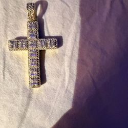 Gold cross natural diamond