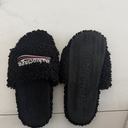 balenciaga slides