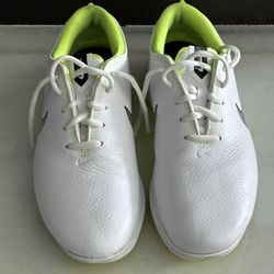 NIKE Air Zoom Victory Tour2:  M7.5 -White / Volt