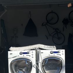 GE profile Front Loud White. He Perfect Condition