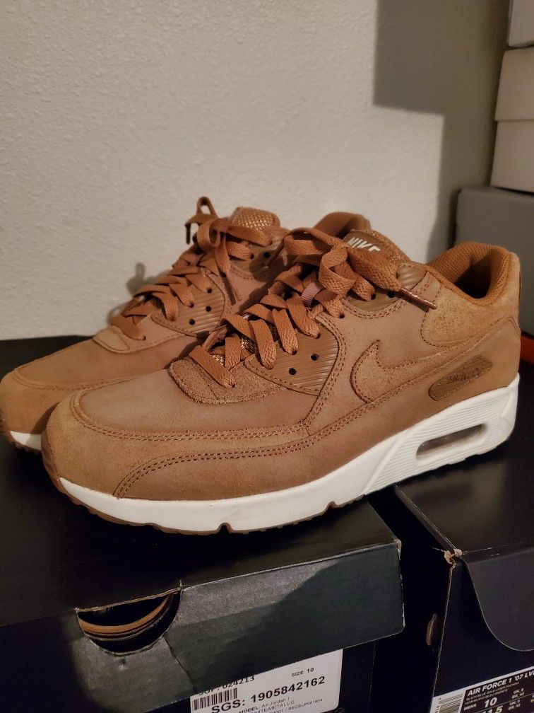 Nike Men's Air Max 90 Wheat Size 9.5