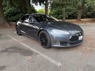 2015 Tesla Model S 80D (AWD)