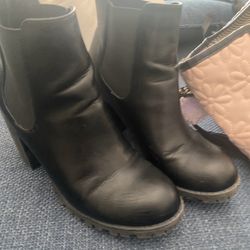 All Man Made Material Sz 10 Boots