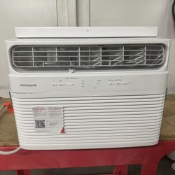 Frigidaire FHWH084WB1 Window Air Conditioner 115V