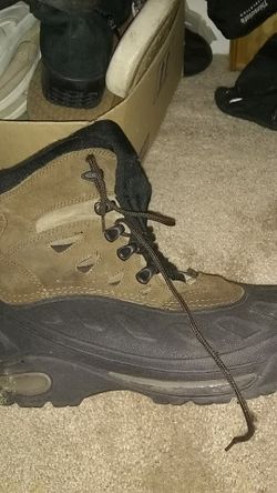 Explorers size 9 men's boots