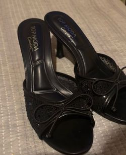 High heels in black size 7