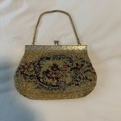 Vintage Beaded Clutch handle Evening Bag gold Kiss Lock Purse tapestry metal EUC  Reds, greens tapestry with gold beads / beading.   Solidly weighted 