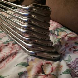 Beginners Set Of Golf Clubs