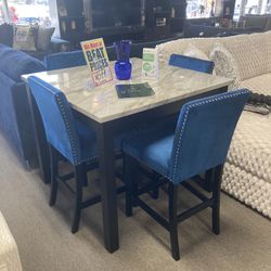 Dining Sets! Last Ones! $599! 📲🛋️❤️ Easy Financing! 
