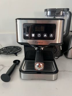 Capresso Café TS Touchscreen Espresso & Cappuccino Machine – 15-Bar Pump