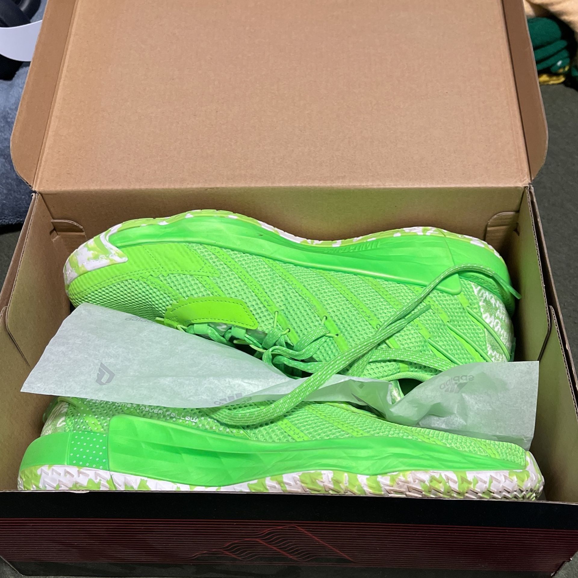 Basketball Shoes (dame 7)
