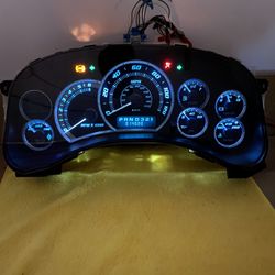 99-02 Silverado Escalade Tahoe Suburban Avalanche Speedometer Instrument Cluster