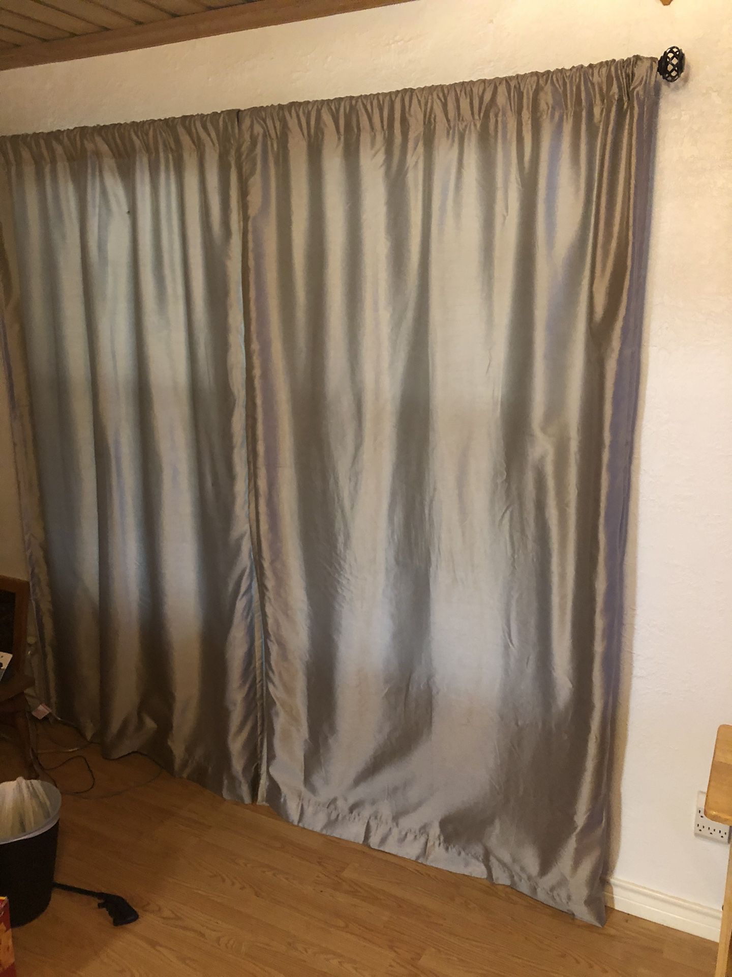 Nice Drapes With Rod And Hangers 