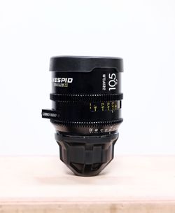 DZOFilm Vespid Prime II 105mm T1.9 Cinema Lens – Sony E Mount – Like New