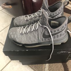 Nike KD’s Battle Size 10 Grey Leisure Tennis Shoe