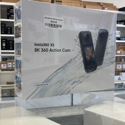 Insta360 X5 Essentials Bundle