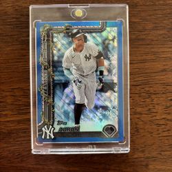 2025 Topps Aaron Judge blue sparkle Yankees parallel