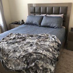 Queen Bed Frame w/ Headboard